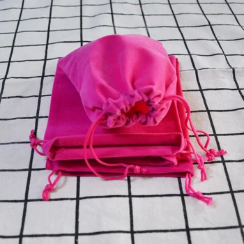 100 бр. / лот кадифе чанта 8x10 9x12 12x15 см висулки, обеци, бижута опаковка чанти сватбена украса розова кадифена торбичка 1796