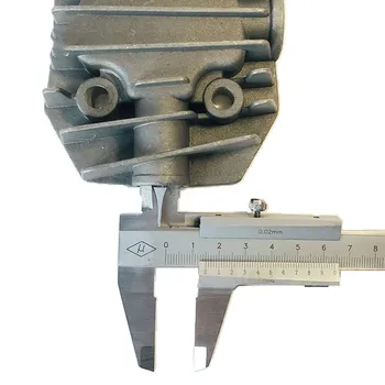 Сив метал, 1/2 3 / 8BSP с вътрешна резба главата на цилиндъра въздушен компресор части, железария 1 бр.